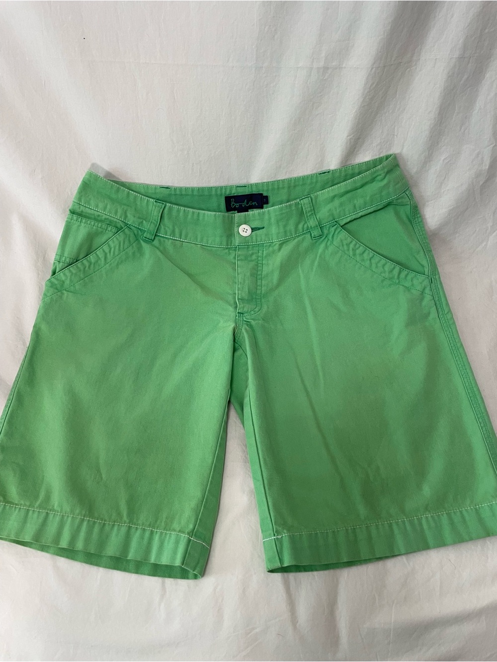 Boden Rachel flat-front Chino Shorts, 100% Cotton, button fly, Sz 14